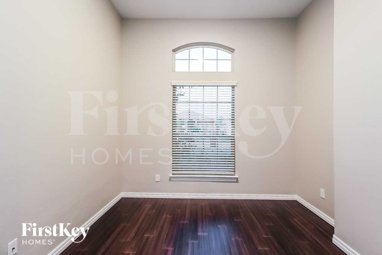 3613 Molly Drive - Photo 5 of 15