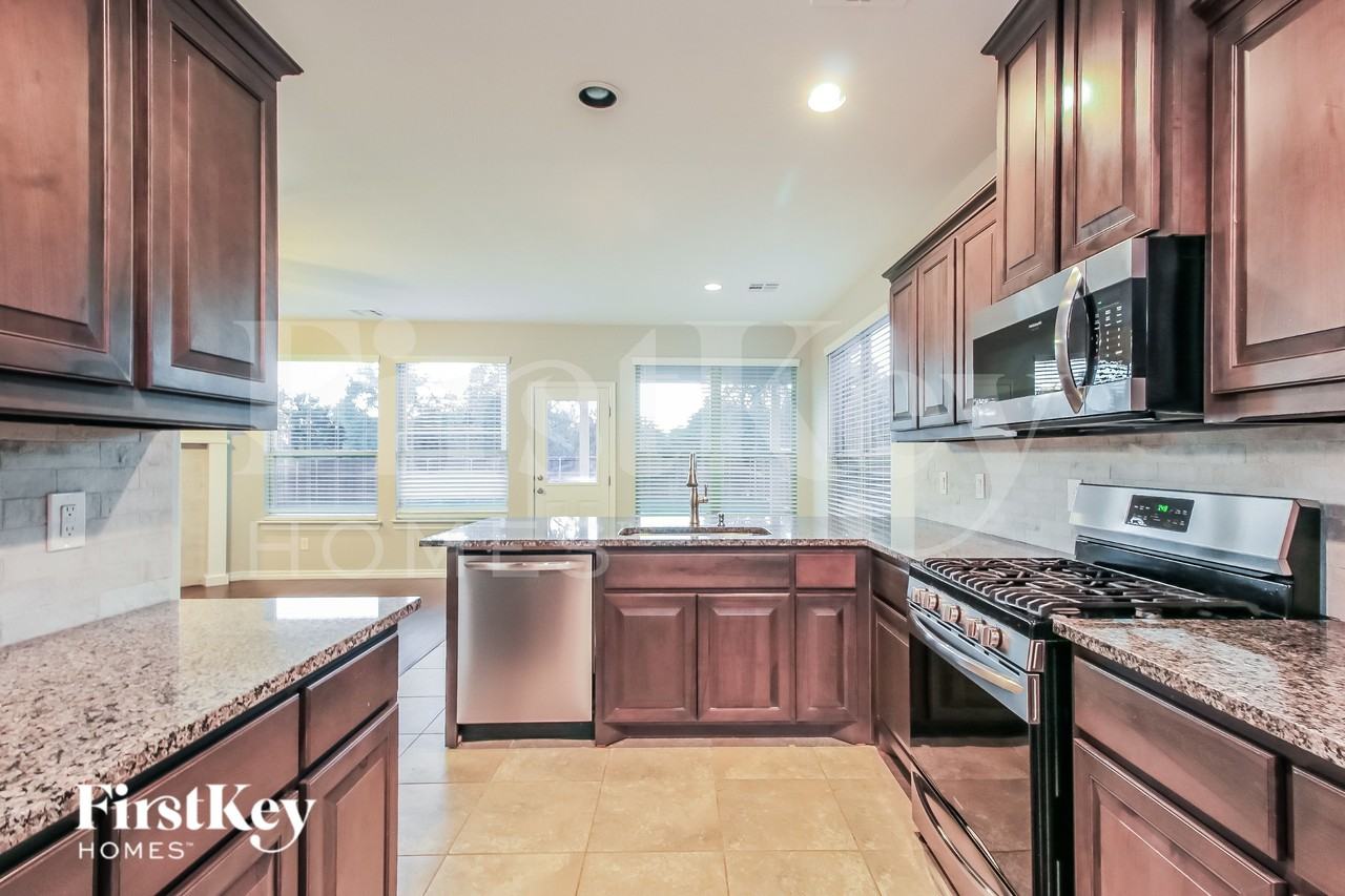 3613 Molly Drive - Photo 7 of 15