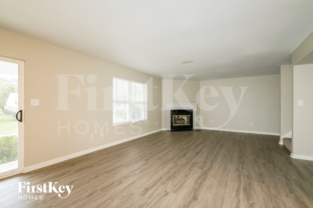 11457 Perkins St - Photo 2 of 15