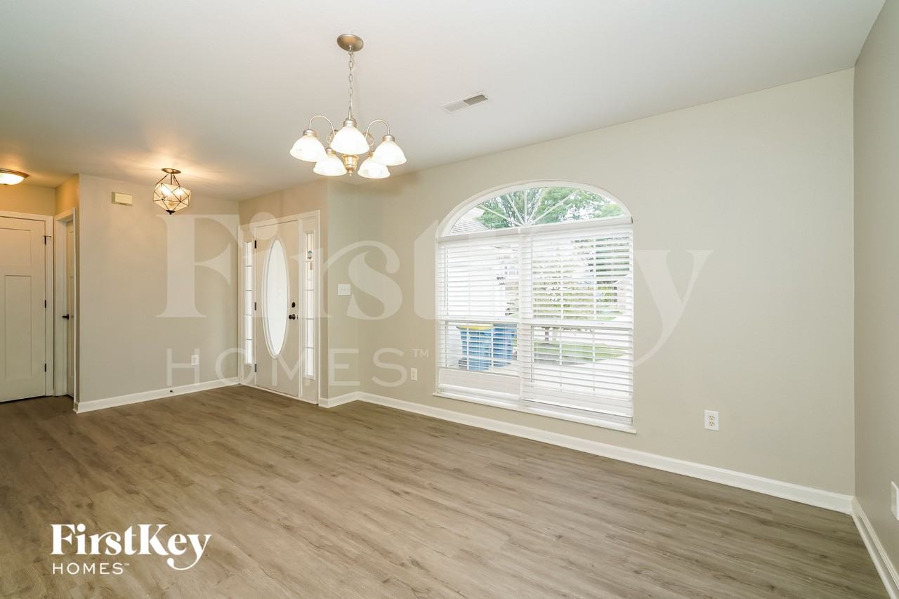 11457 Perkins St - Photo 3 of 15
