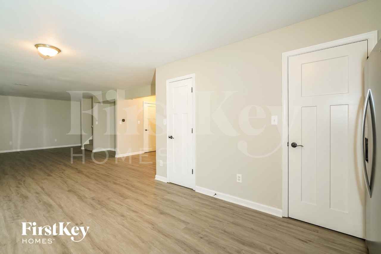 11457 Perkins St - Photo 7 of 15