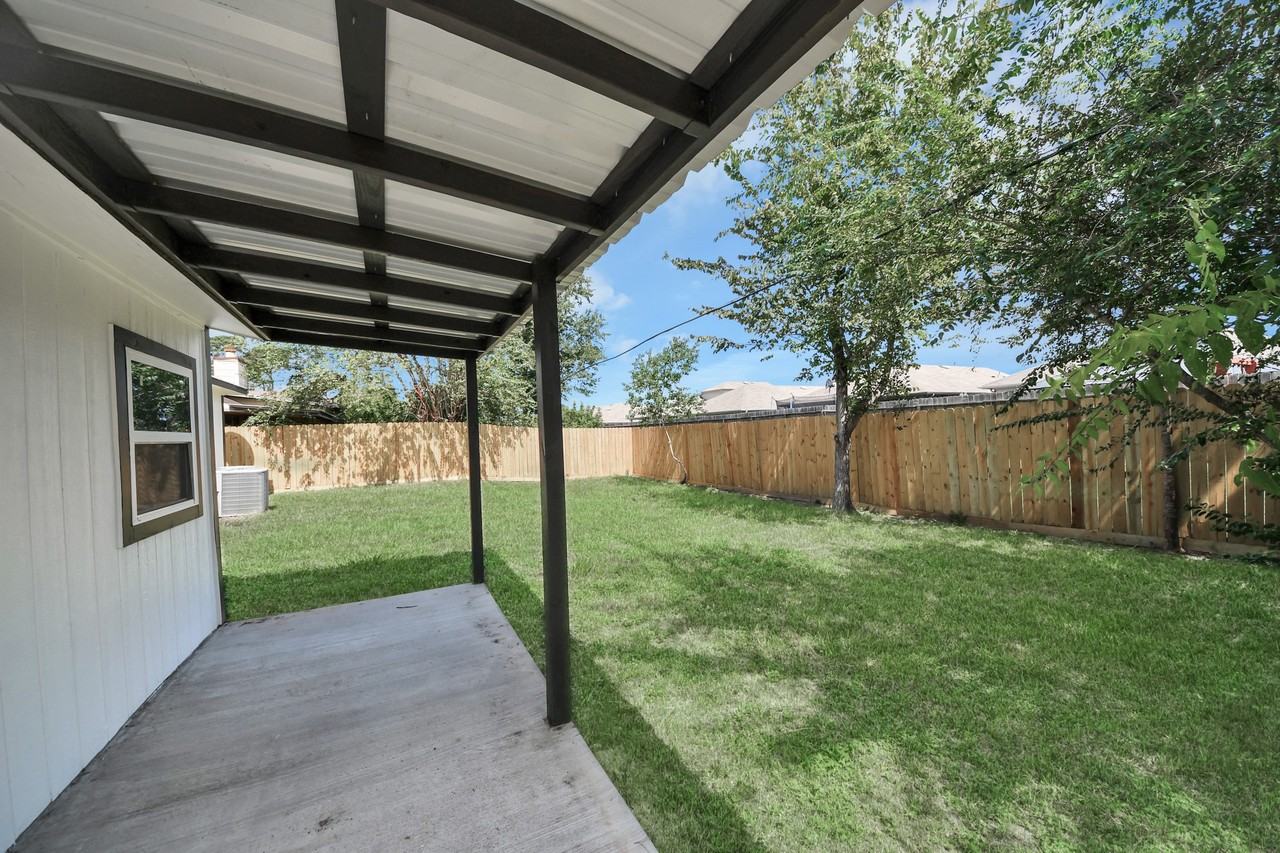 22814 Pebworth Pl - Photo 7 of 50