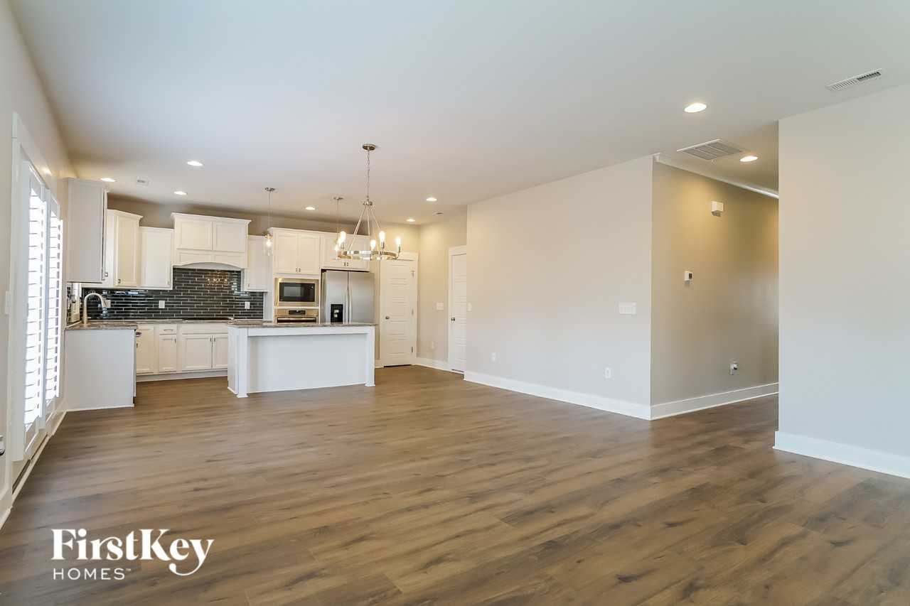 505 Midnight Moon Dr - Photo 3 of 15