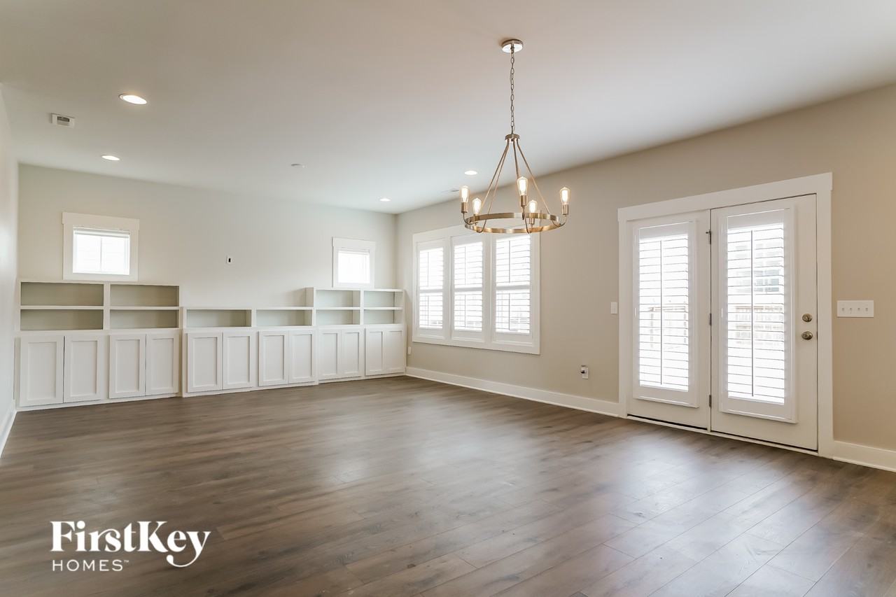 505 Midnight Moon Dr - Photo 4 of 15