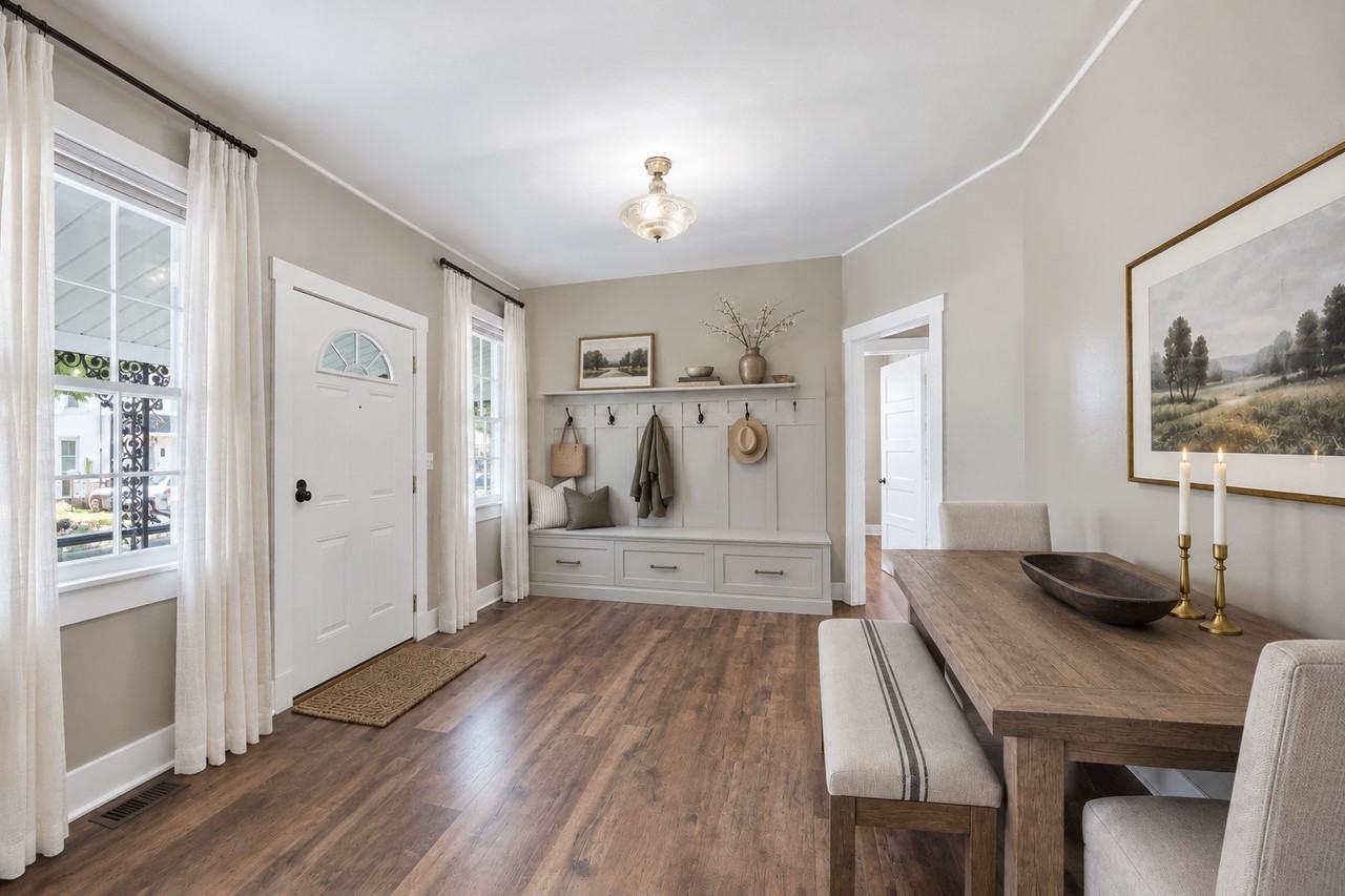 1306 Berry St - Photo 4 of 35