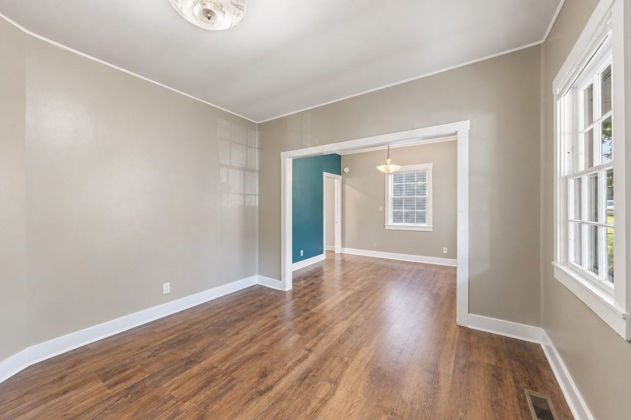 1306 Berry St - Photo 7 of 35