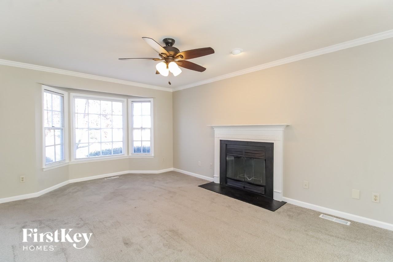 7504 Harpers Crossing Ln - Photo 2 of 15
