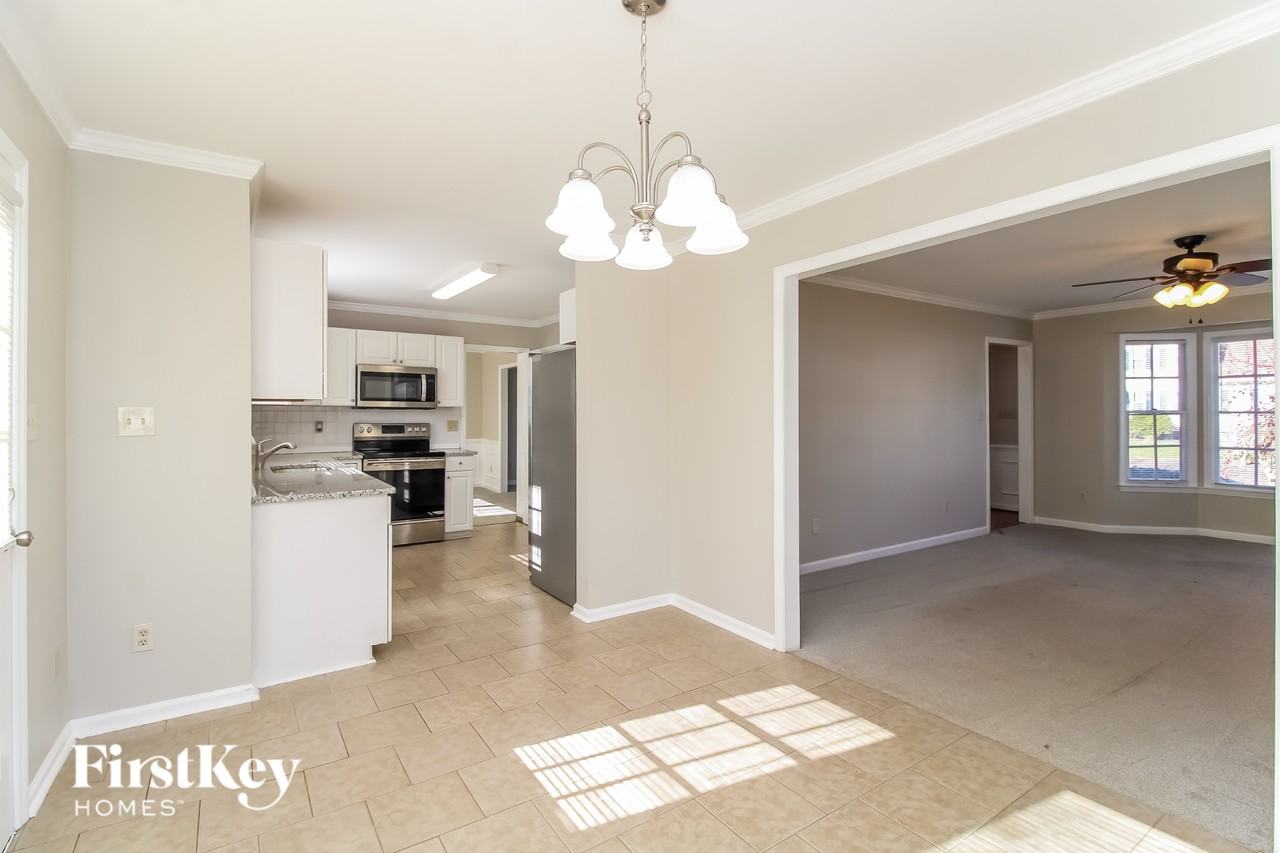 7504 Harpers Crossing Ln - Photo 4 of 15