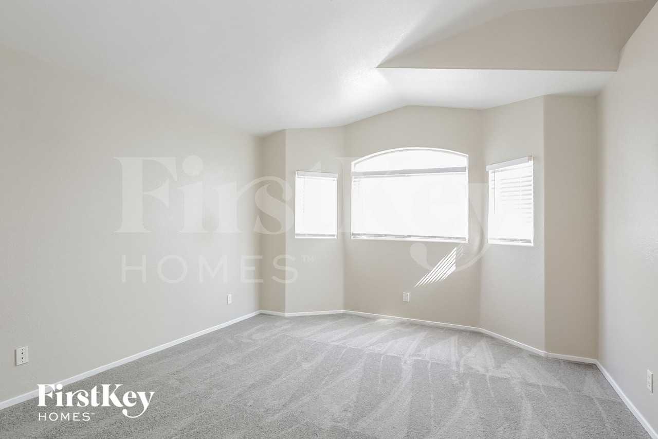 6721 Rancho Santa Fe Dr - Photo 5 of 15