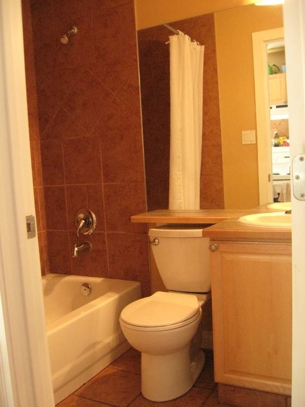 2417 2 St SW - Photo 2 of 8