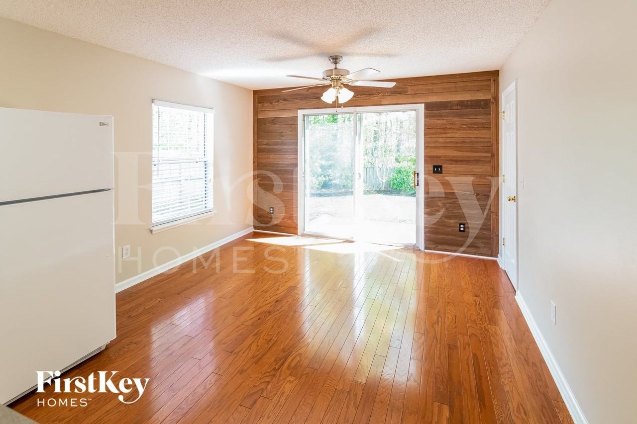 8087 Old London - Photo 5 of 15
