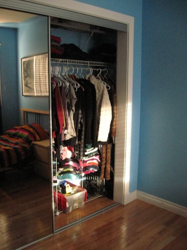 2417 2 St SW - Photo 3 of 8