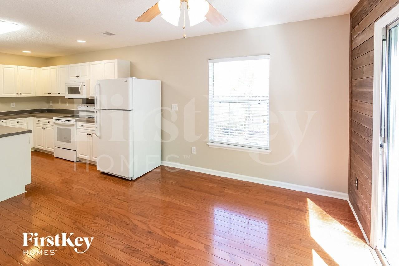 8087 Old London - Photo 6 of 15