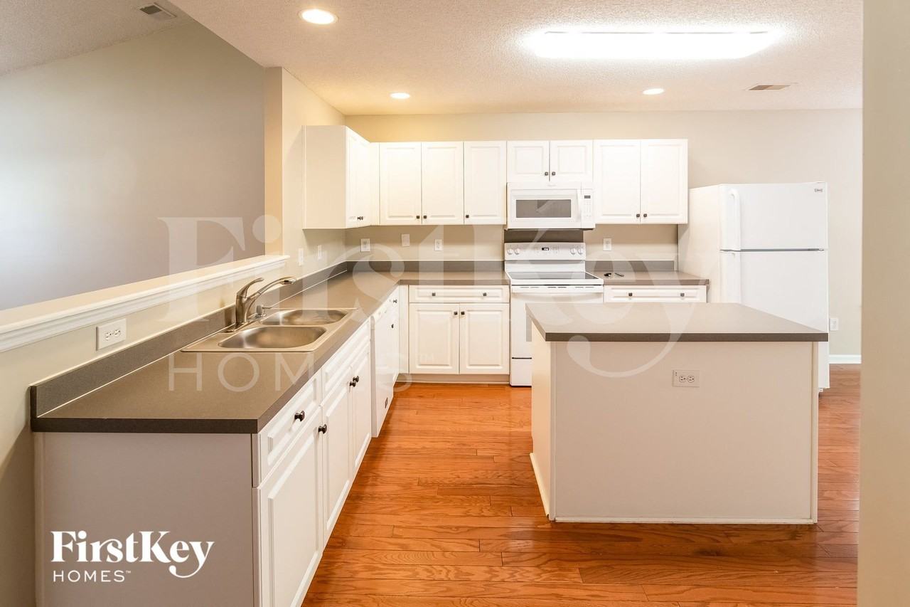 8087 Old London - Photo 7 of 15