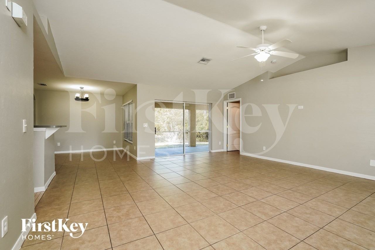 1029 Butler St E - Photo 2 of 16