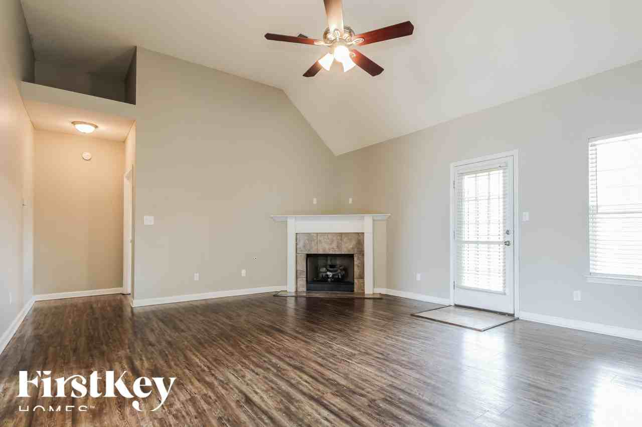 9143 Gavin Dr - Photo 3 of 16