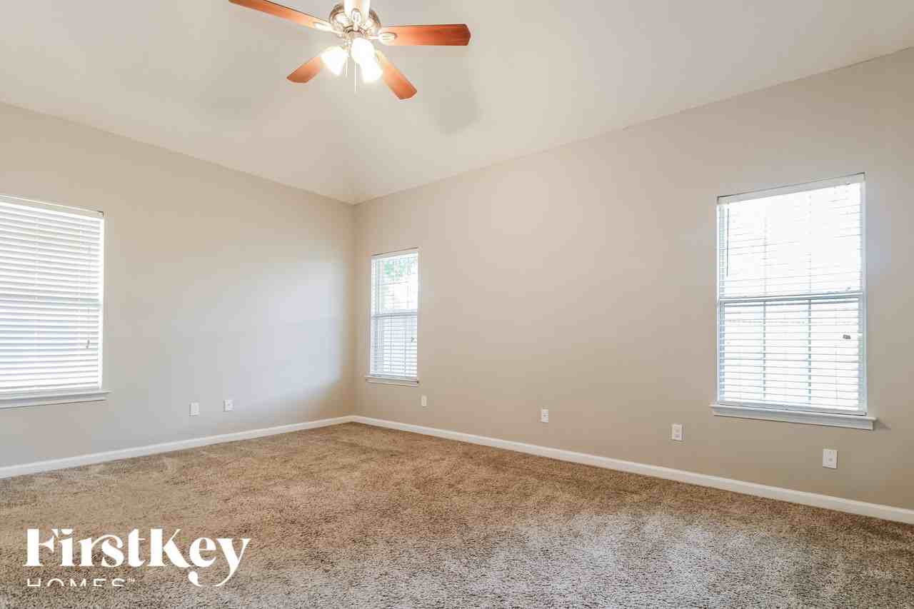 9143 Gavin Dr - Photo 6 of 16