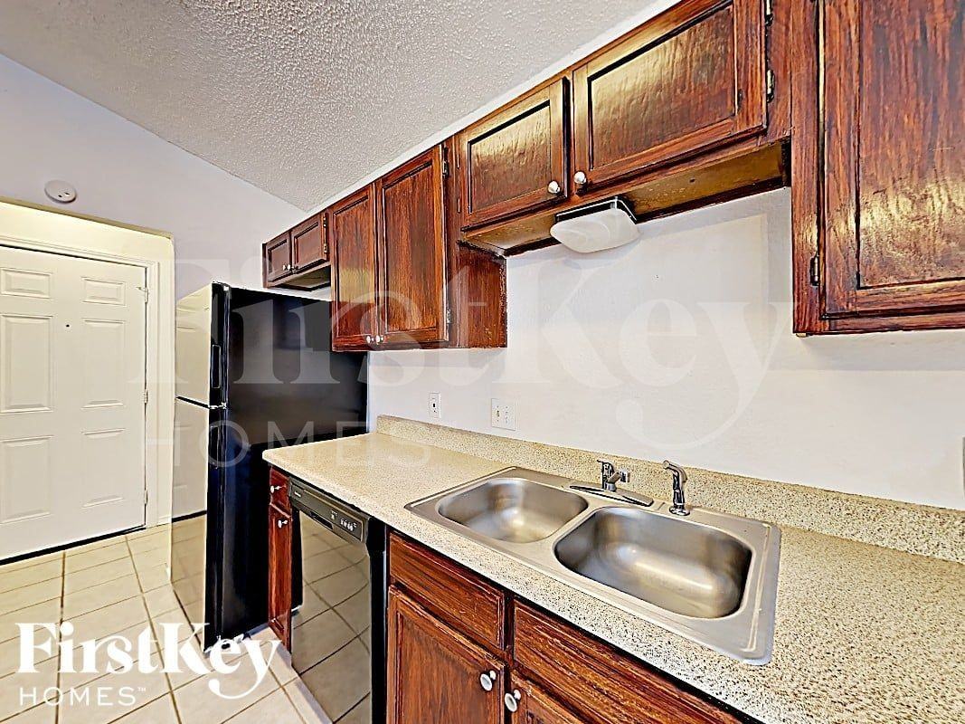 6441 Alta Vista Dr - Photo 4 of 17