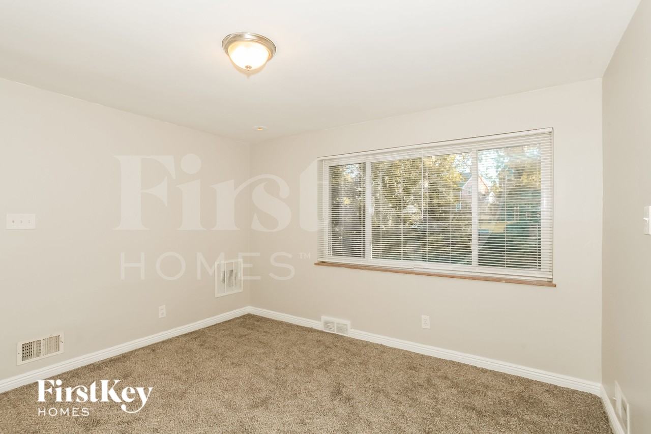 2945 Hull Ave - Photo 3 of 16
