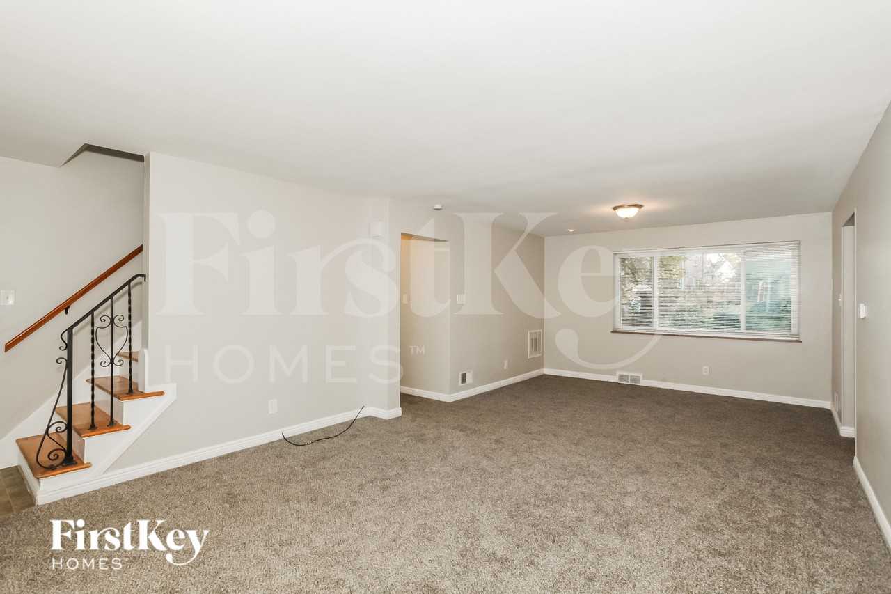 2945 Hull Ave - Photo 5 of 16