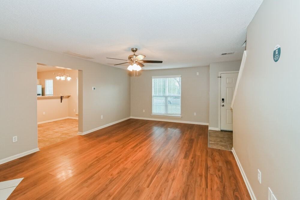 9314 Brooks Dr - Photo 6 of 17