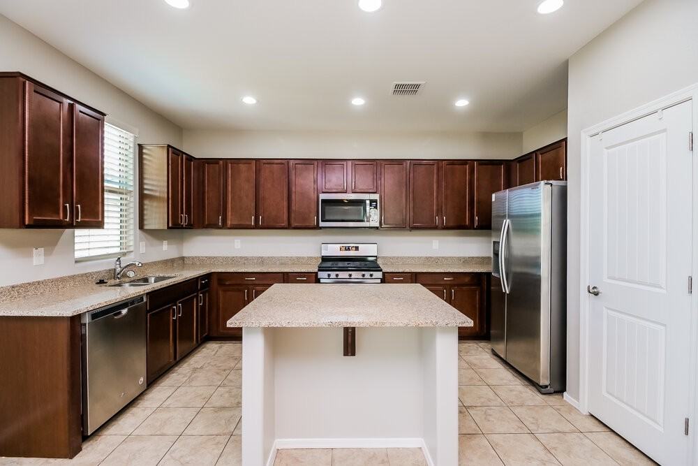5235 S Hadron - Photo 7 of 17