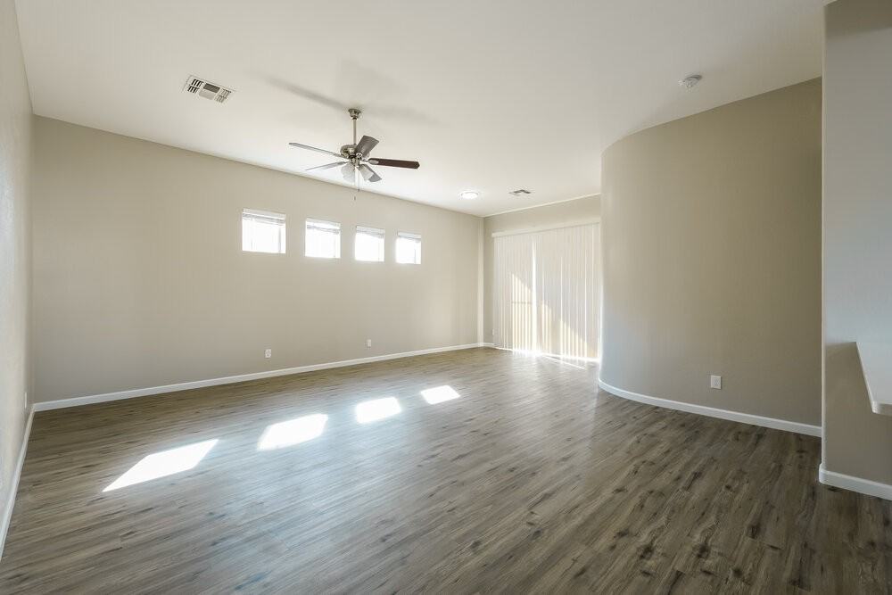 20246 N 63rd Dr - Photo 5 of 16