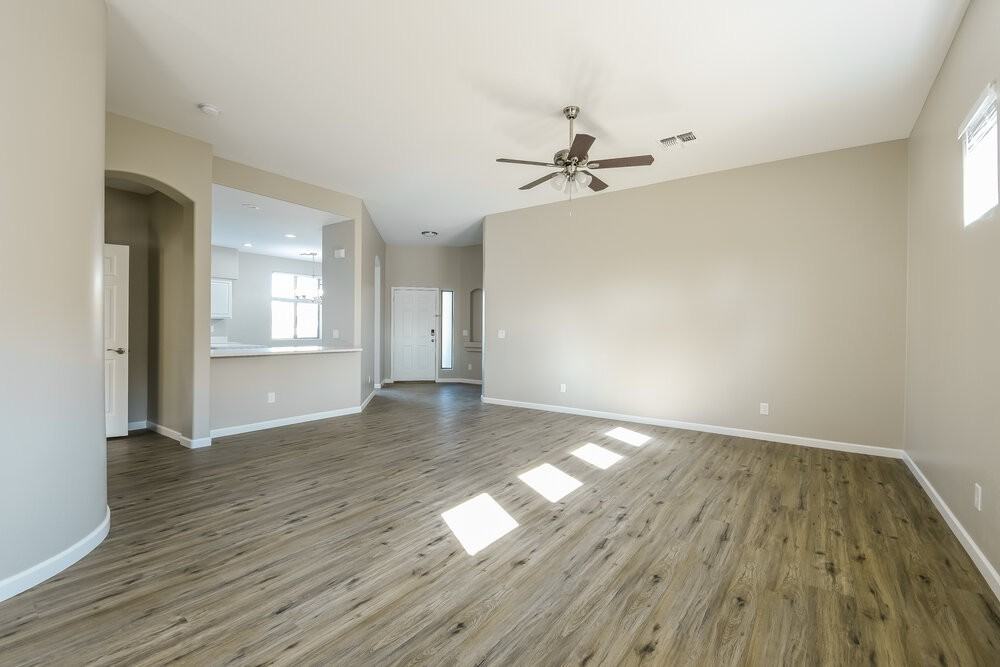 20246 N 63rd Dr - Photo 6 of 16