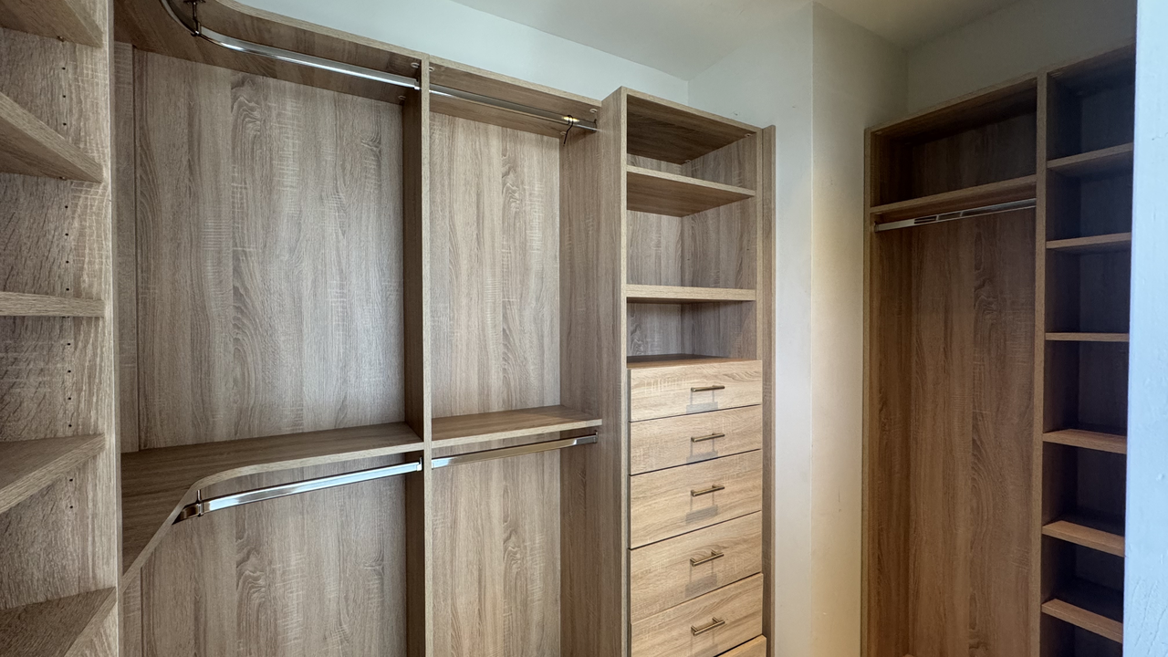 643 Jefferson Ave #11 - Photo 7 of 16