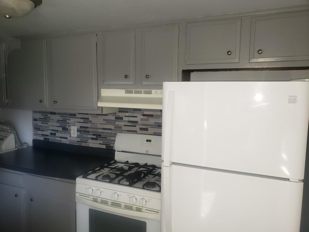 816 W 59th Pl #A - Photo 2 of 11