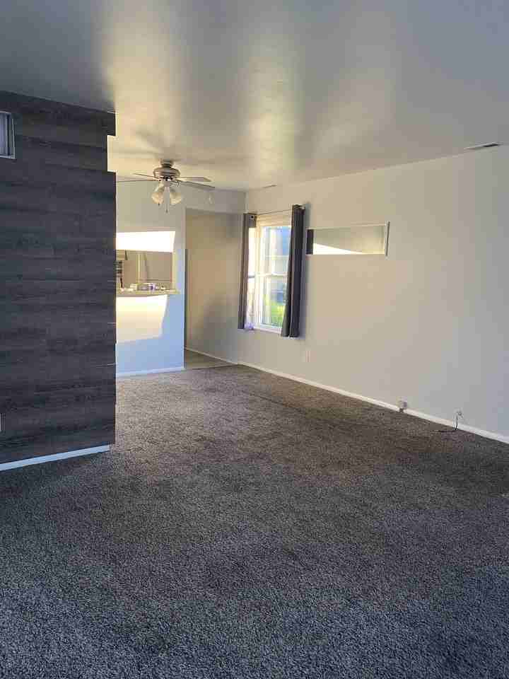 816 W 59th Pl #A - Photo 7 of 11