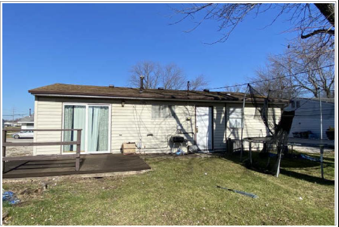 2821 E Cardinal Dr - Photo 3 of 8