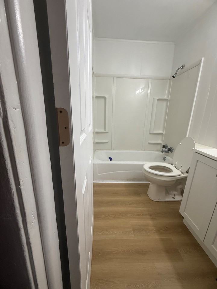 2821 E Cardinal Dr - Photo 4 of 8