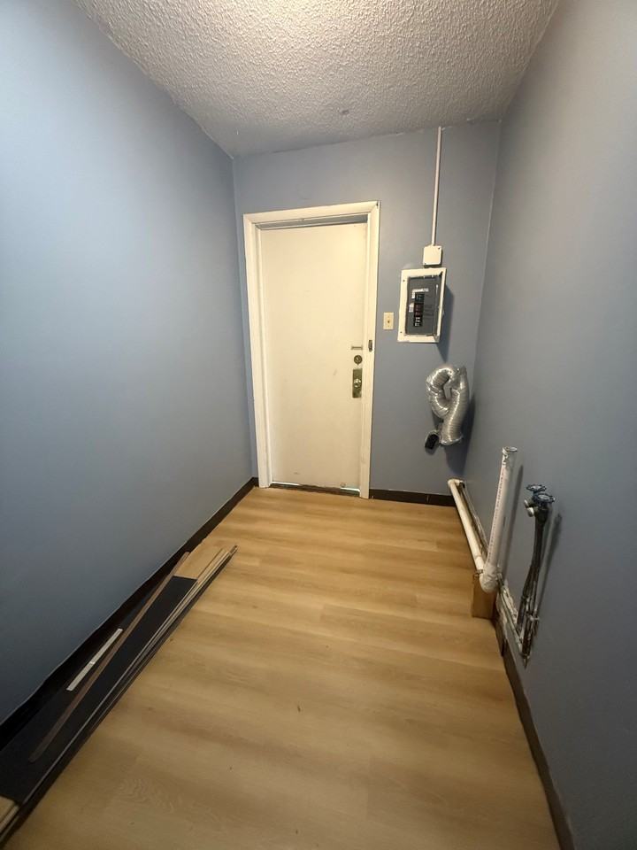 2821 E Cardinal Dr - Photo 5 of 8