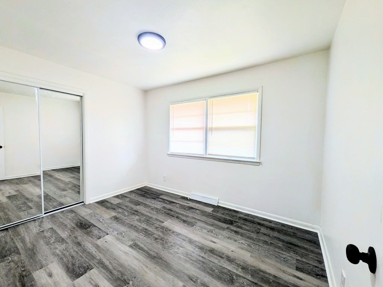 2705 Canterbury Ln #2704 - Photo 7 of 10
