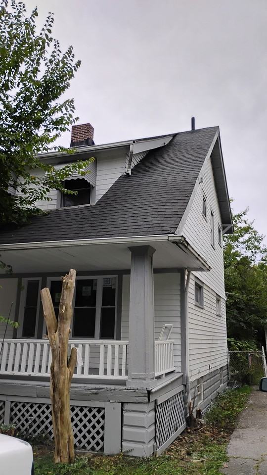 3370 E 135th St - Photo 4 of 21