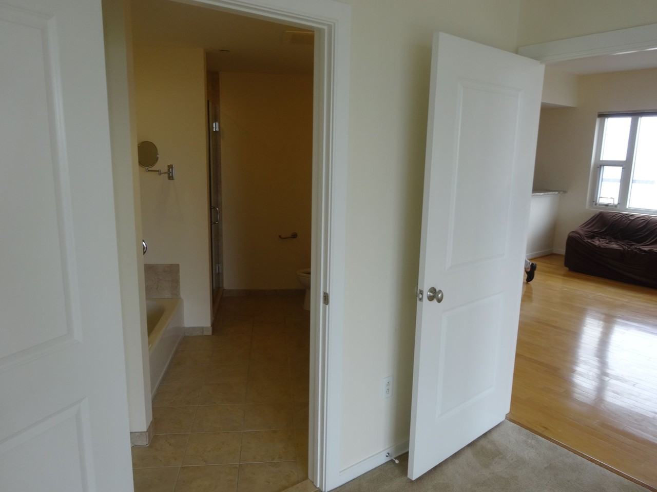 20 Livingston Ave - Photo 4 of 16