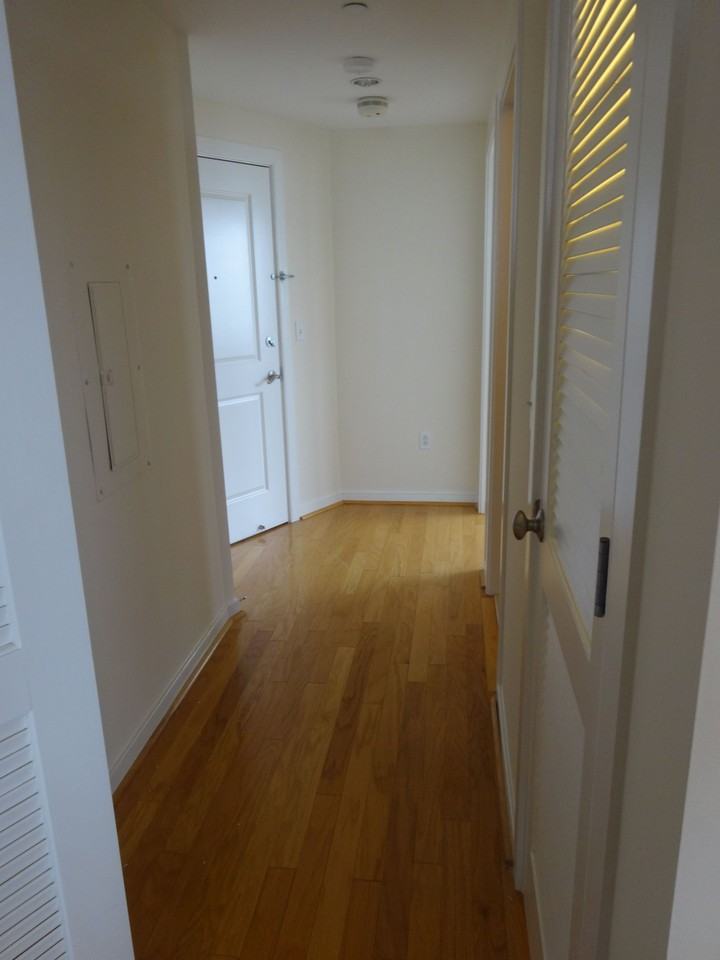 20 Livingston Ave - Photo 6 of 16
