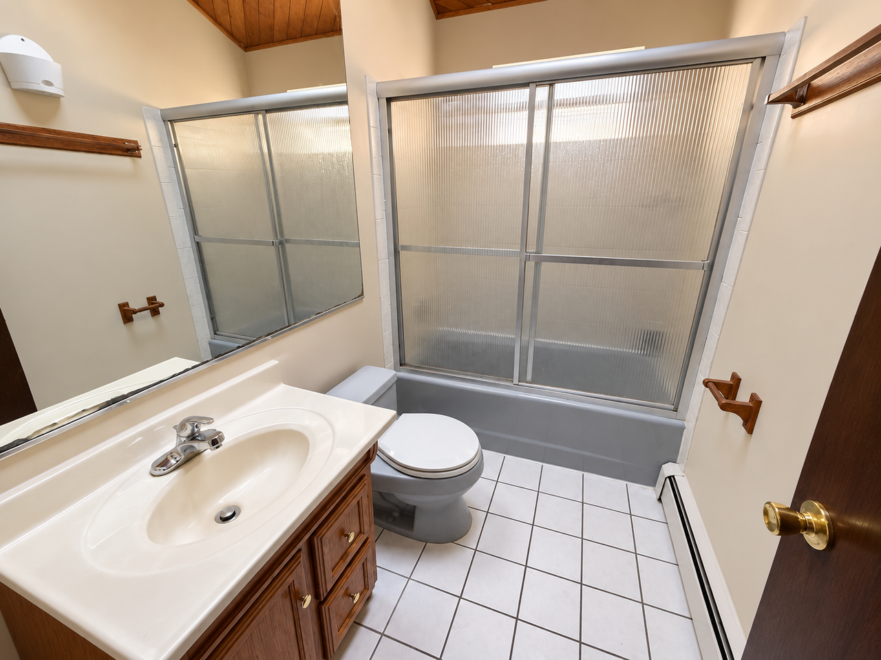 7701 S Roberts Rd #2W - Photo 4 of 7