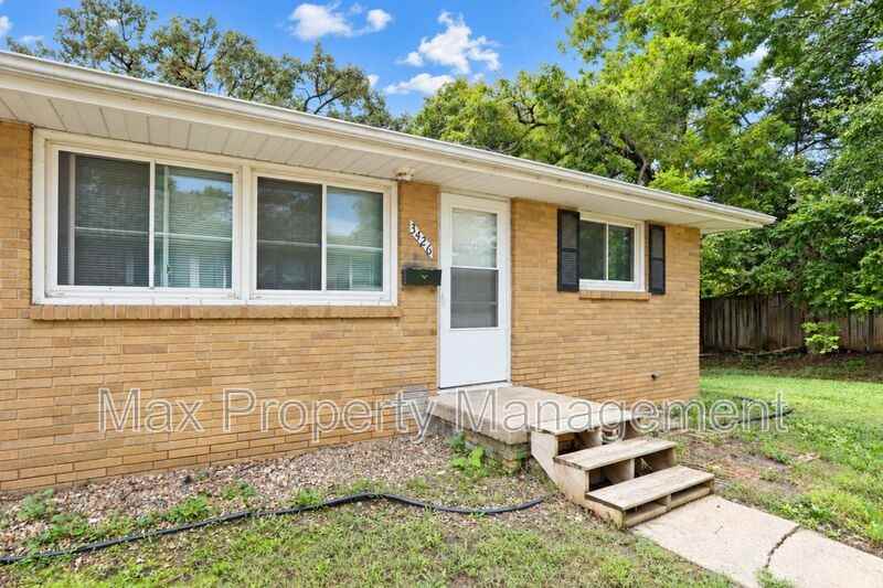 3426 Sw 8th St - Photo 4 of 17