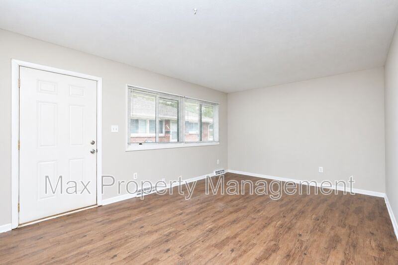 3426 Sw 8th St - Photo 5 of 17