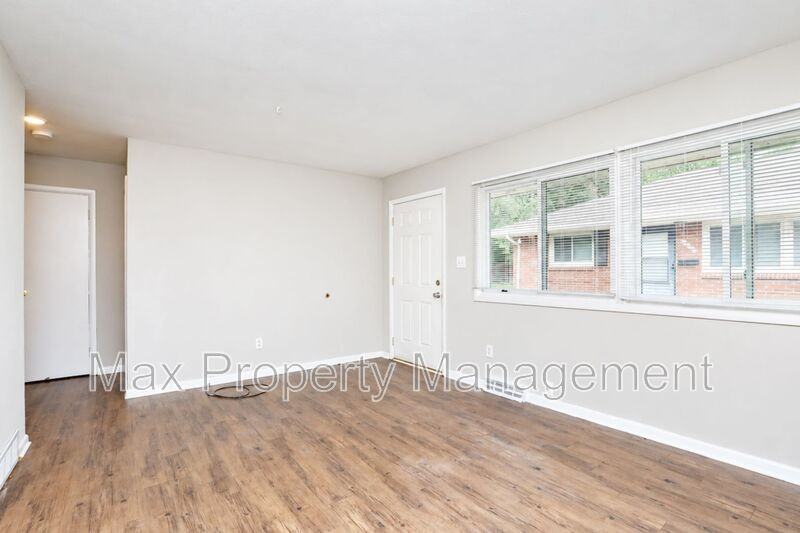 3426 Sw 8th St - Photo 7 of 17