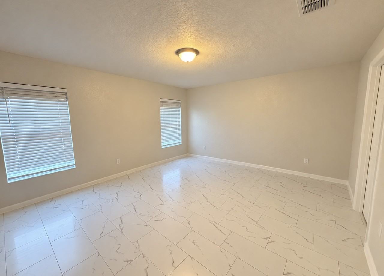 839 Orleans Dr - Photo 6 of 10