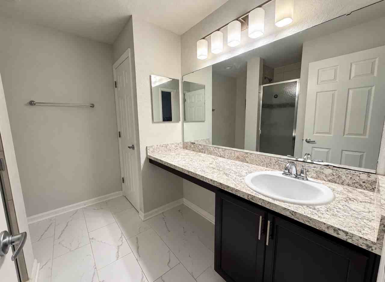 839 Orleans Dr - Photo 7 of 10