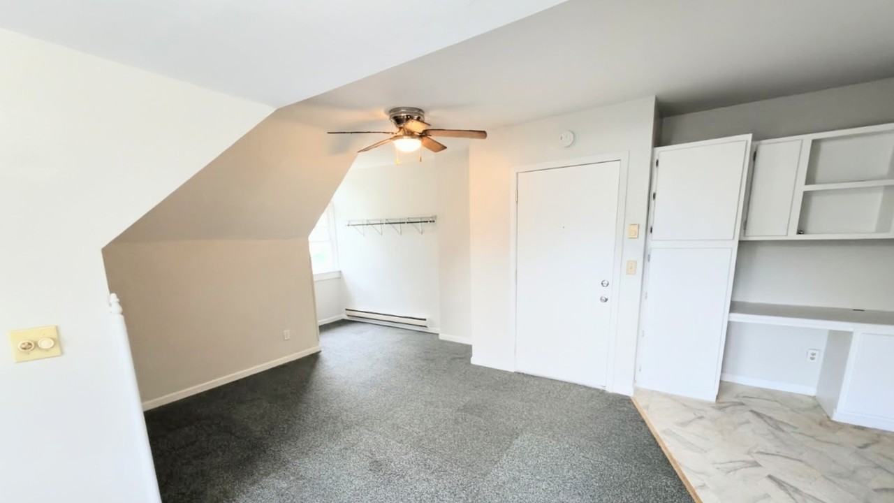 840 Columbia Ave #840C - Photo 4 of 4