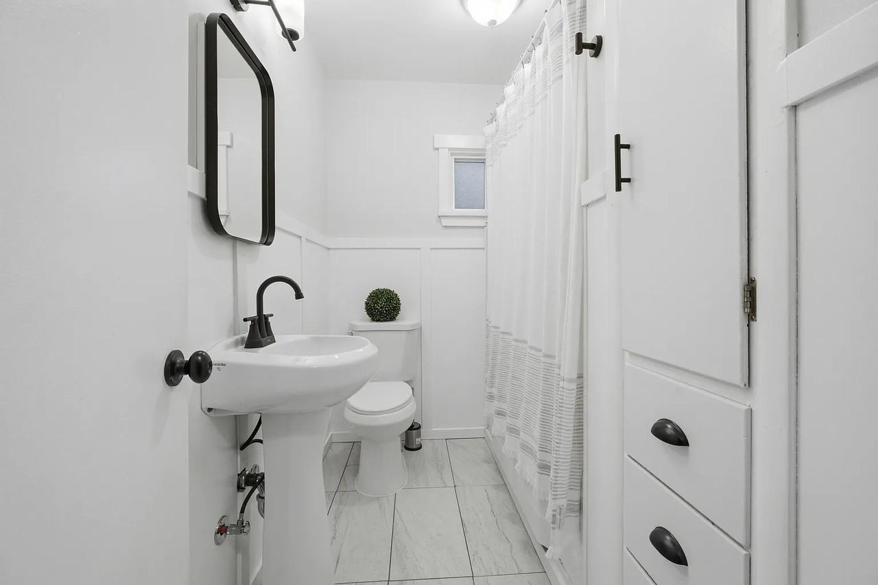 7715 236th St Sw - Photo 3 of 26