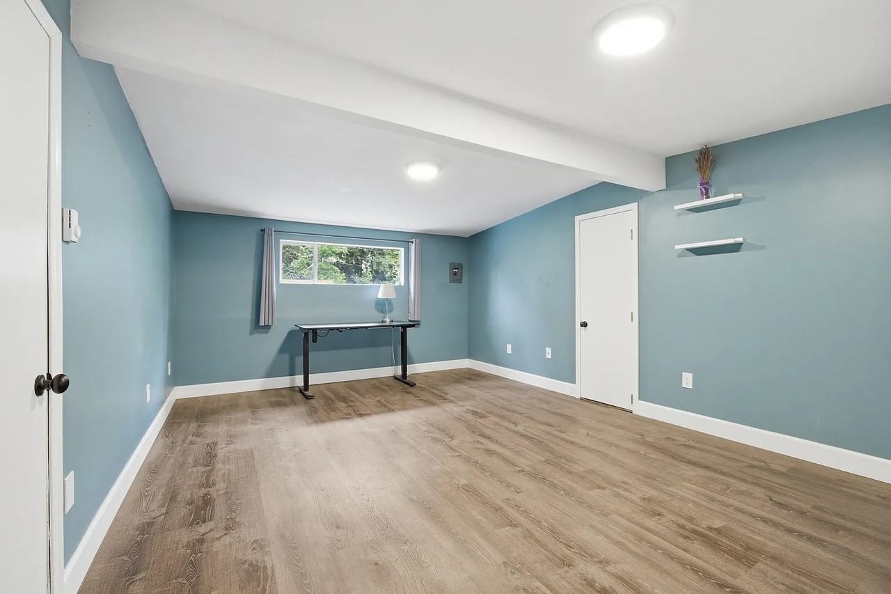 7715 236th St Sw - Photo 5 of 26