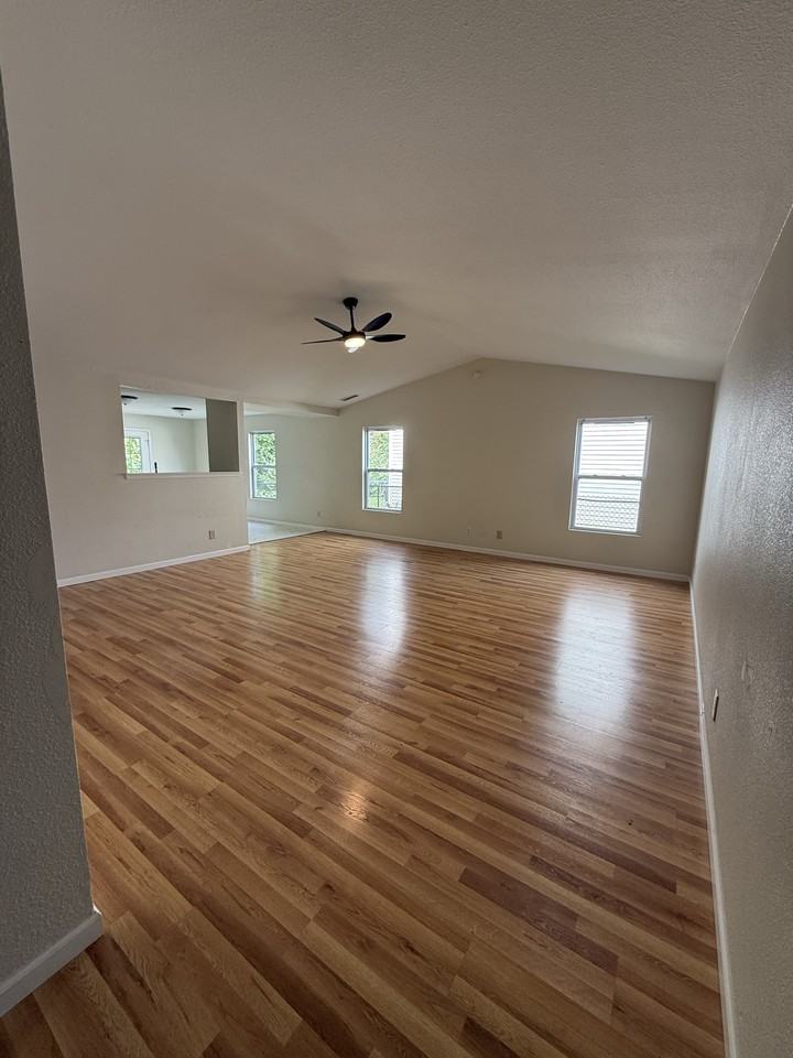 8428 Ligonier Dr - Photo 2 of 8
