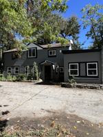 featured image of 3721 N Lasalle St