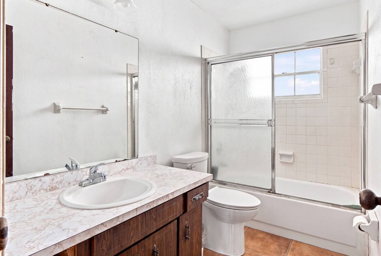 3524 Lori Ln S - Photo 4 of 21